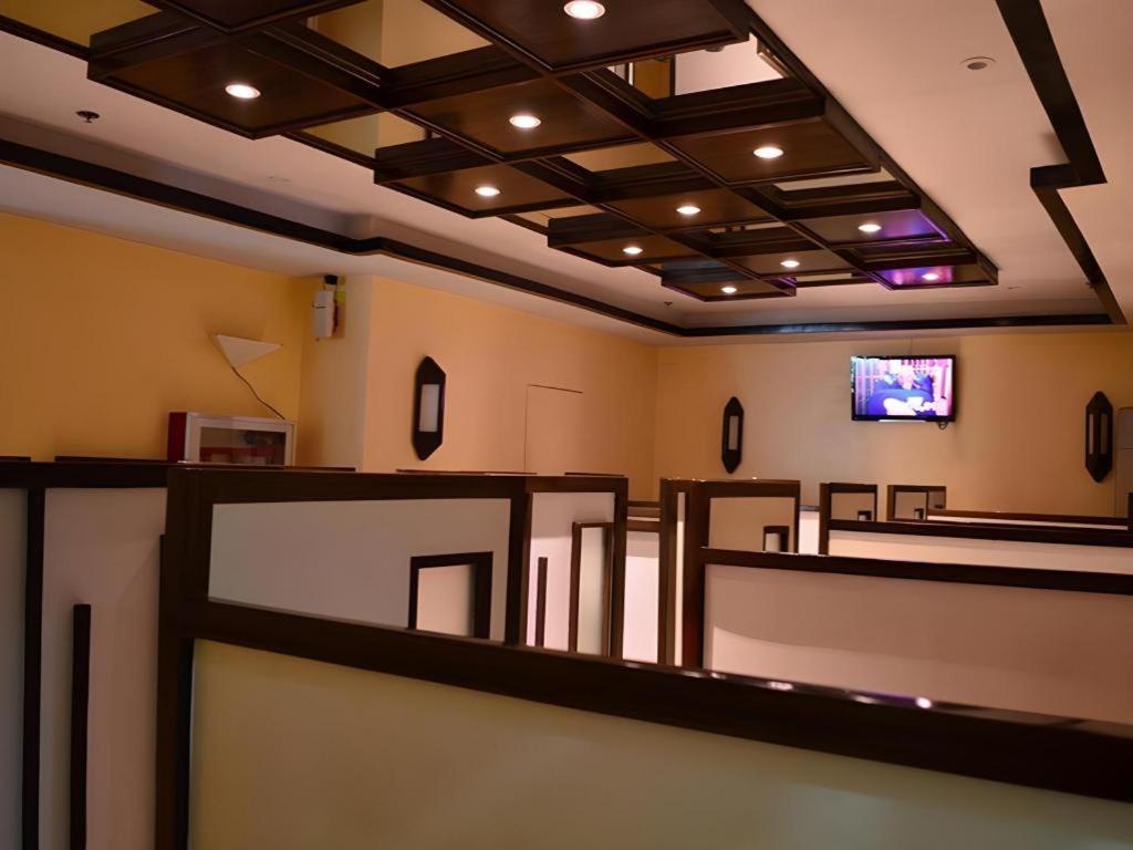 Hotel Sogo Edsa Caloocan Экстерьер фото