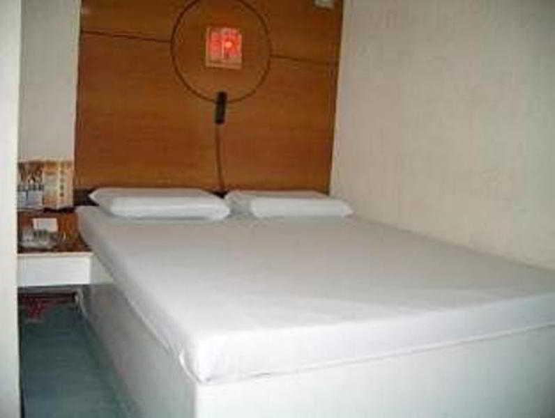 Hotel Sogo Edsa Caloocan Экстерьер фото