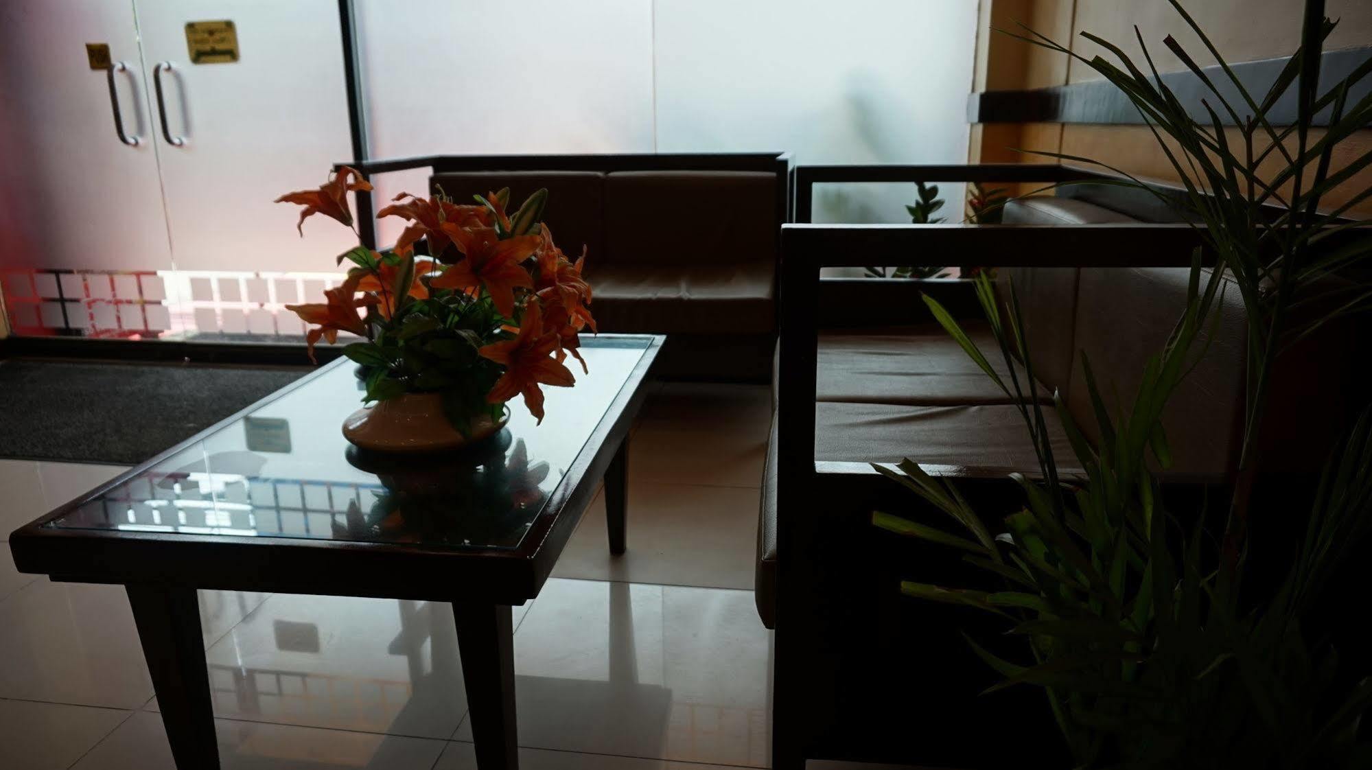 Hotel Sogo Edsa Caloocan Экстерьер фото
