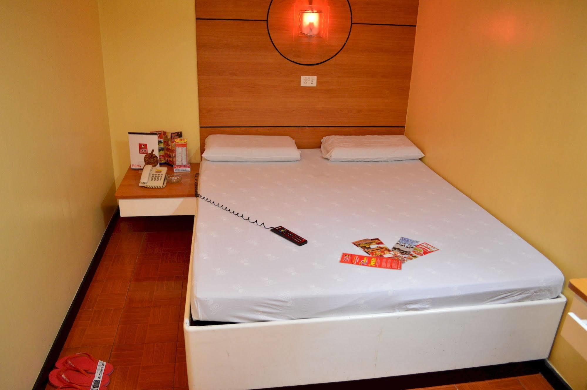 Hotel Sogo Edsa Caloocan Экстерьер фото